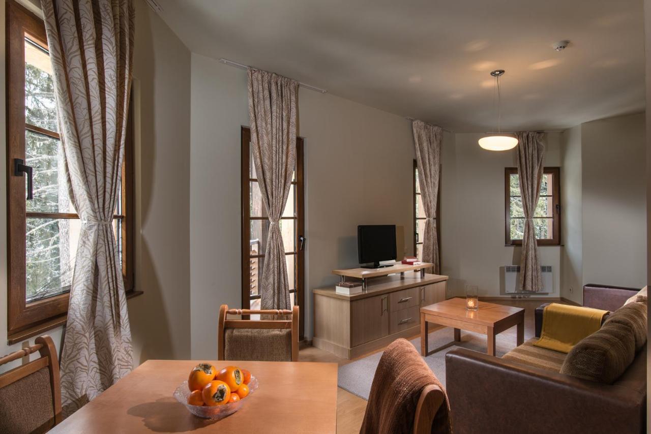Effect Malina Residence Hotel ปอมโปโรโว ภายนอก รูปภาพ
